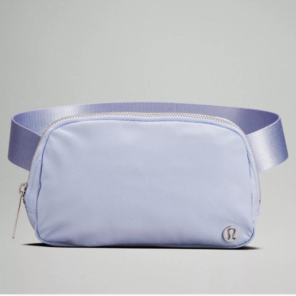 NEW Lululemon Everywhere Belt Bag Pastel Blue